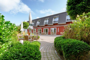 Отель Hotel am Schlosspark garni  Хузум